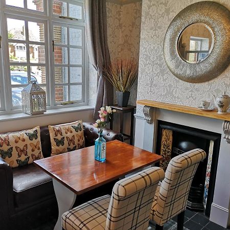 Woolpack Inn Chichester Ngoại thất bức ảnh