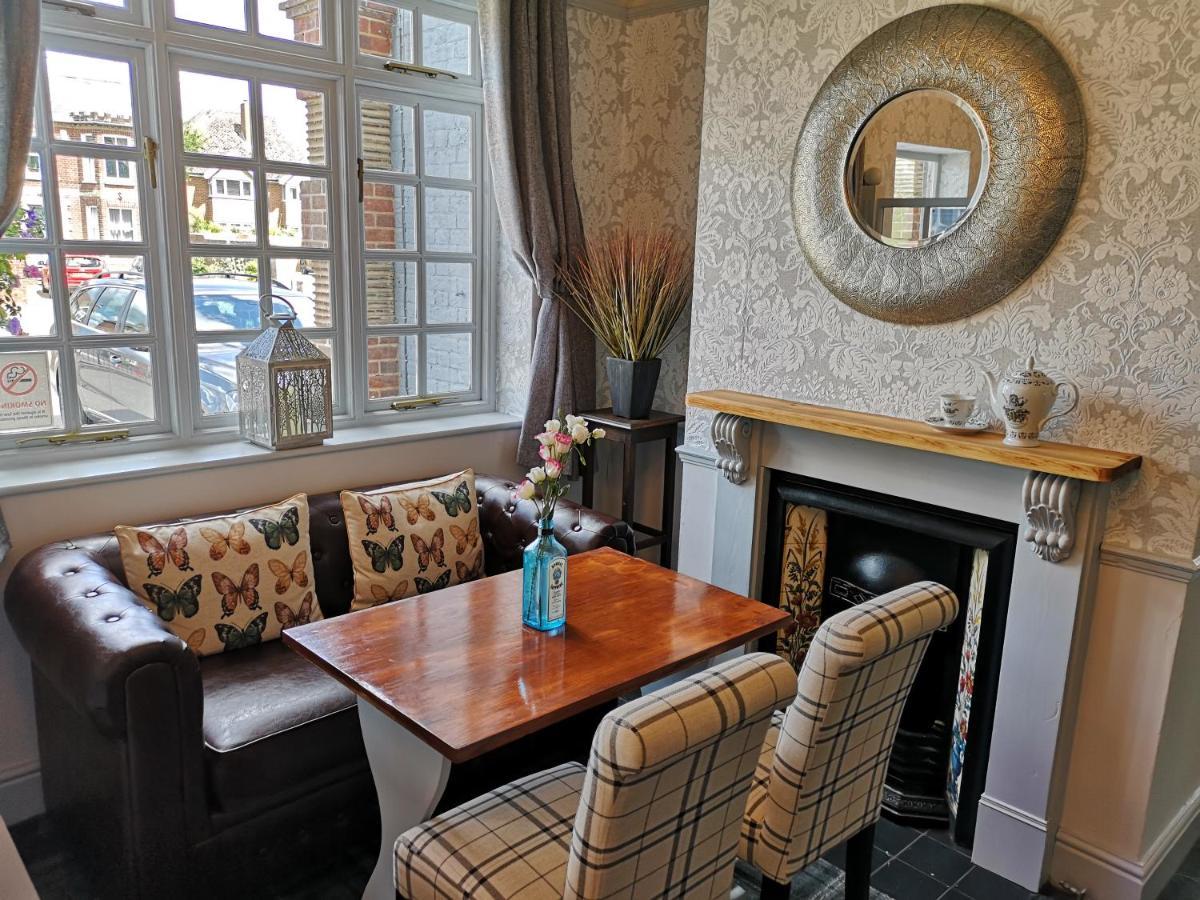 Woolpack Inn Chichester Ngoại thất bức ảnh